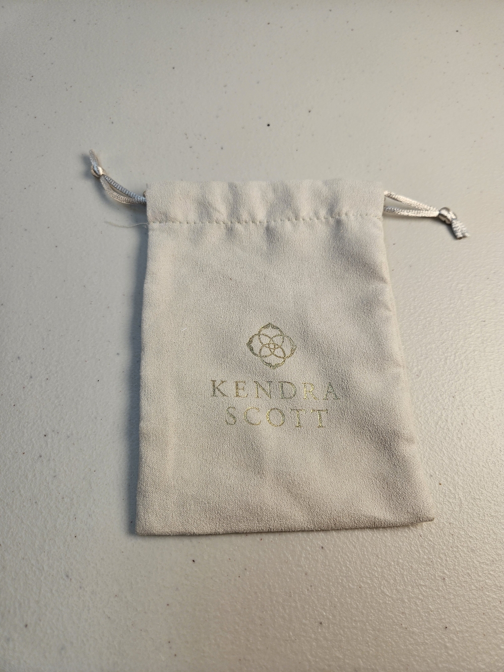 Kendra Scott Signature Jewelry Pouch - Cream